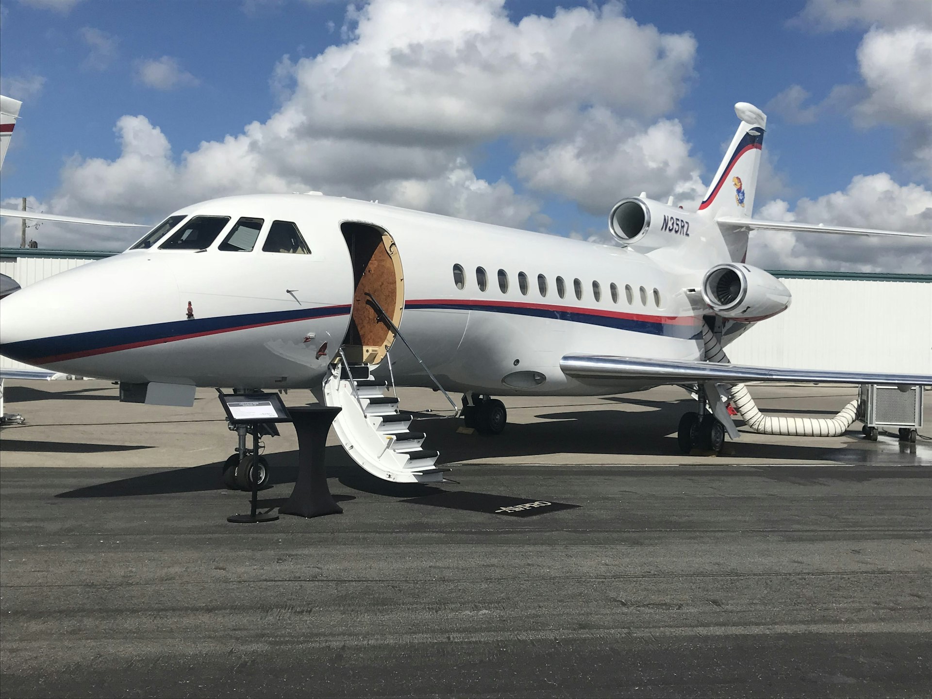 Privéjet op platform - Utrecht business aviation